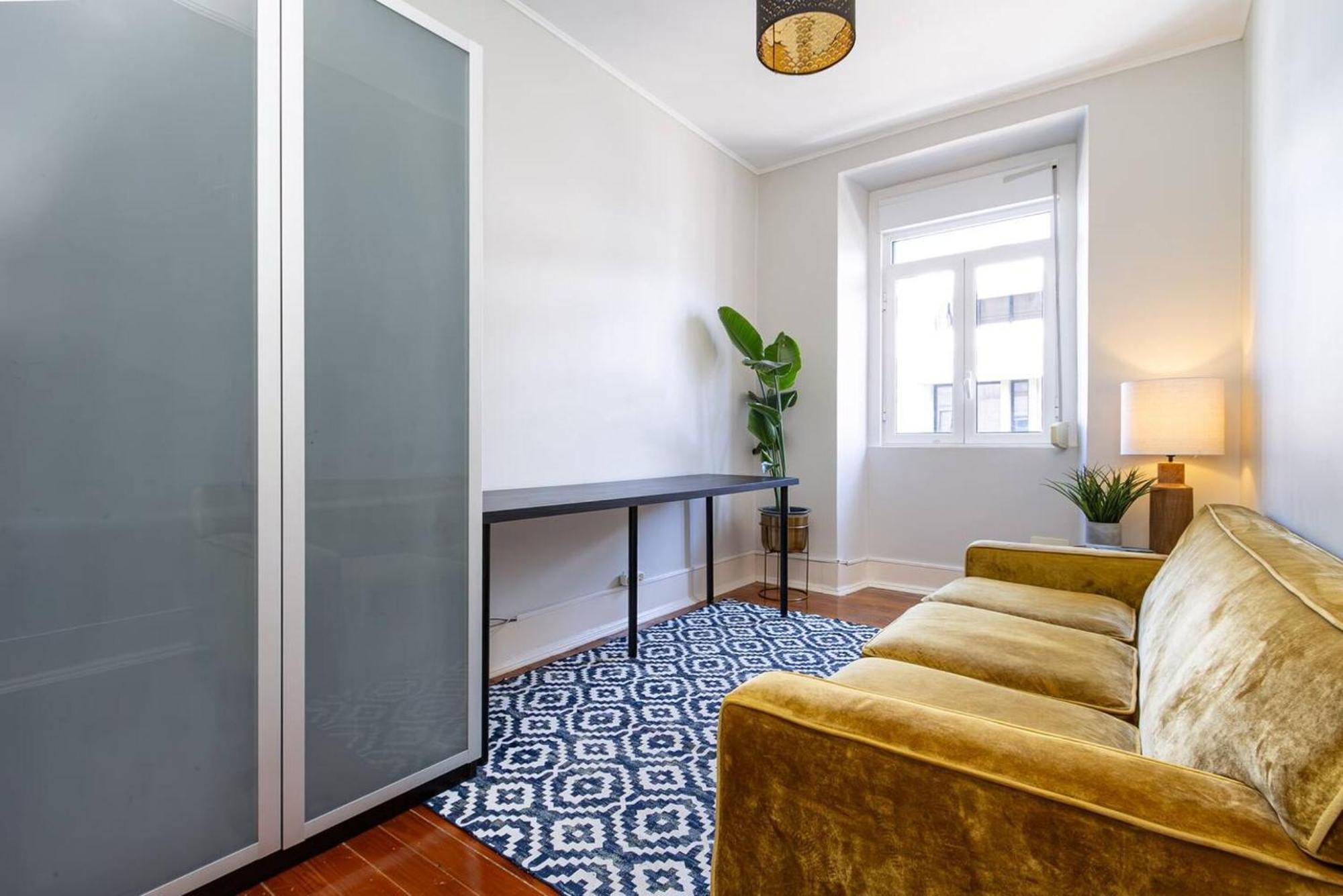 Spacious In 120 M² Fireplace Appartement