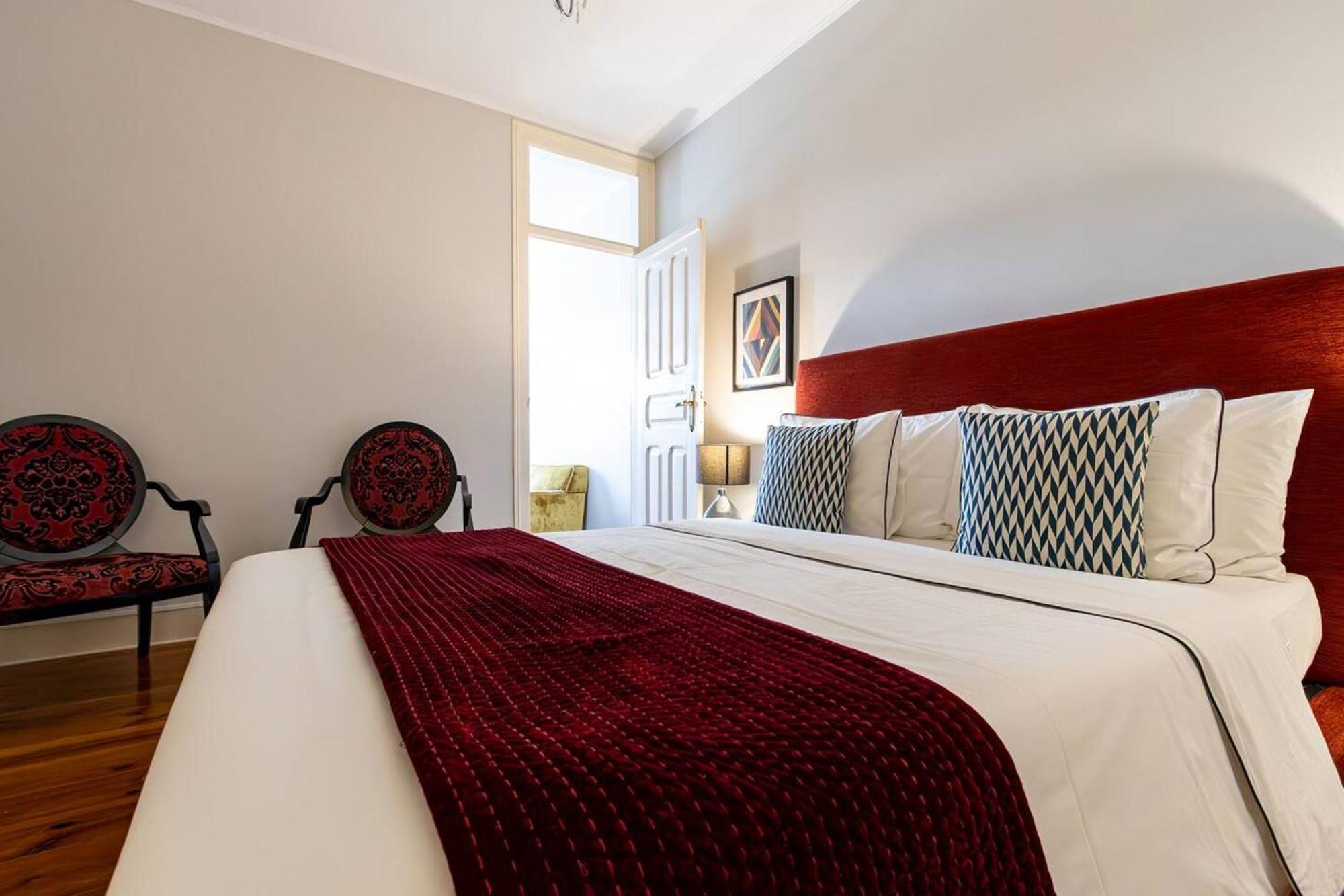 Spacious In 120 M² Fireplace Appartement