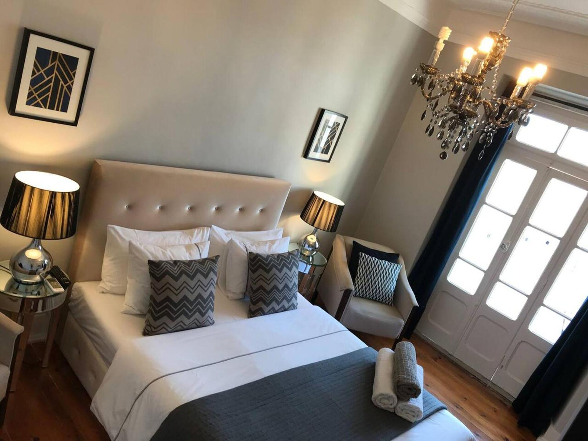 Spacious In 120 M² Fireplace * Lissabon