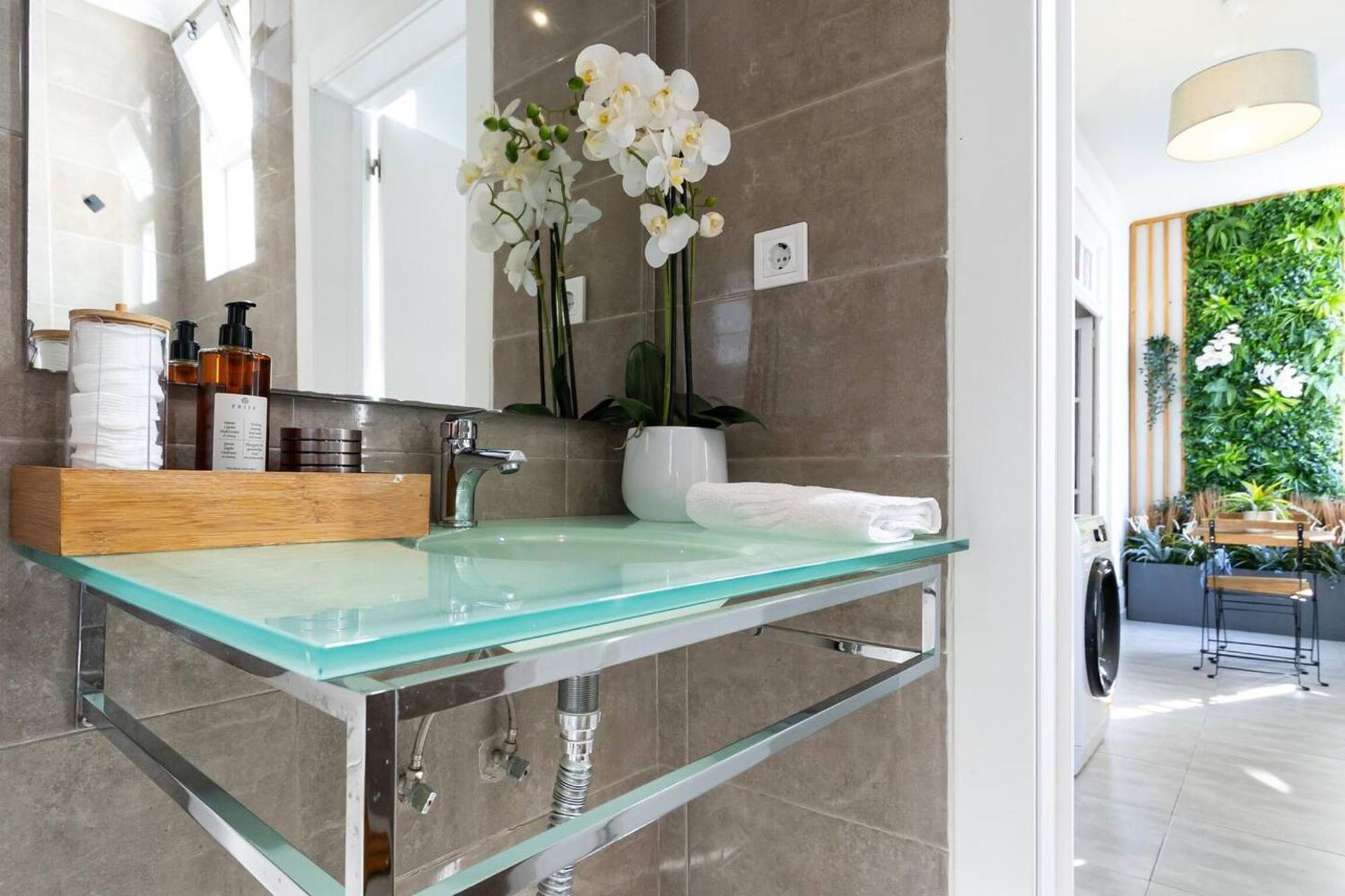 Spacious In 120 M² Fireplace Apartment Lissabon