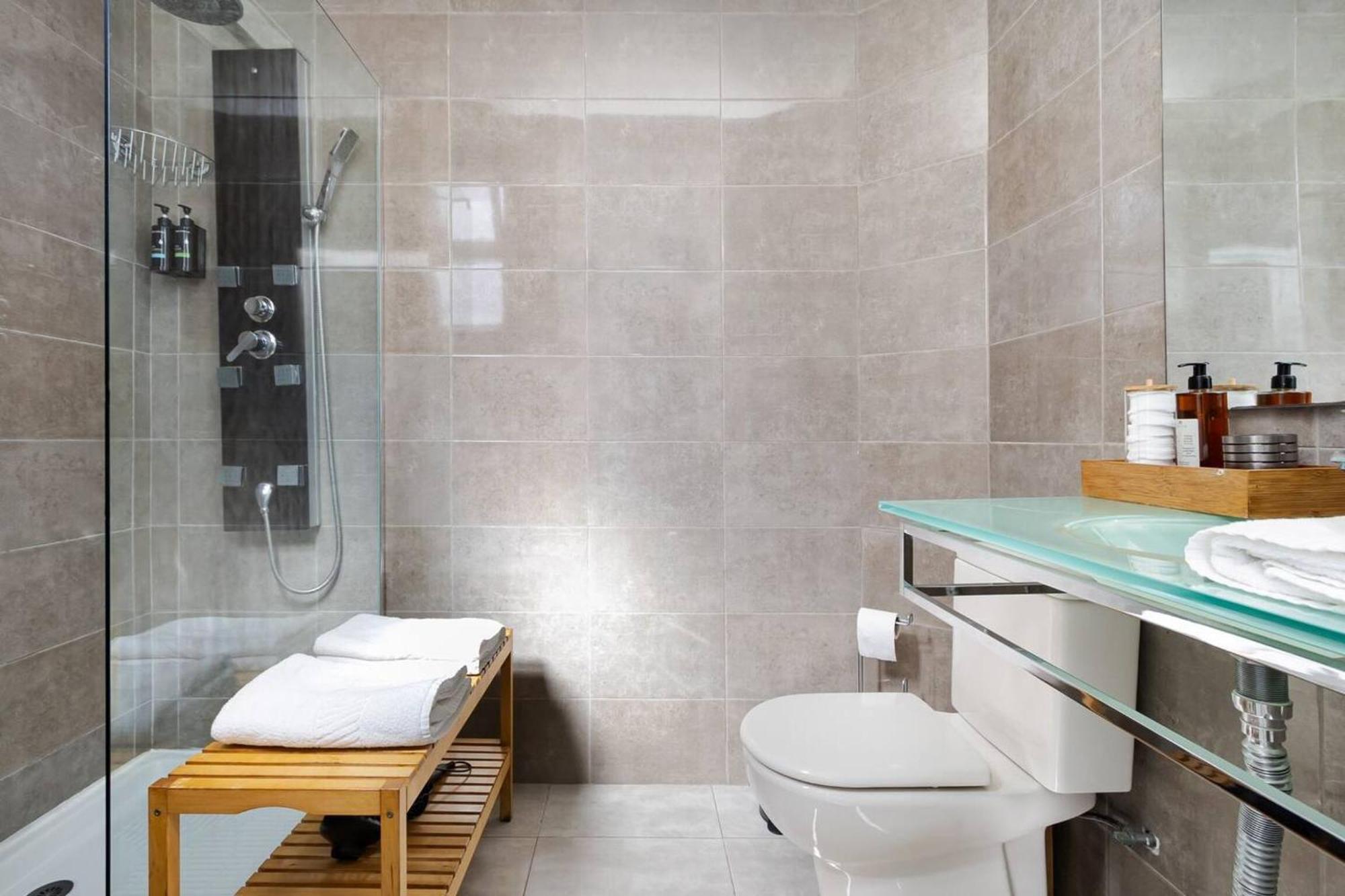 Spacious In 120 M² Fireplace * Lissabon